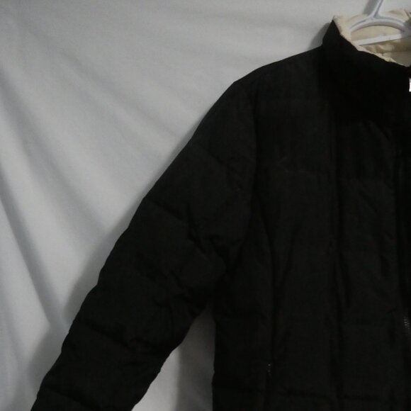 Liz Claiborne | medium | Reversible Black - White Quilted Puffer Coat - Picture 13 of 16